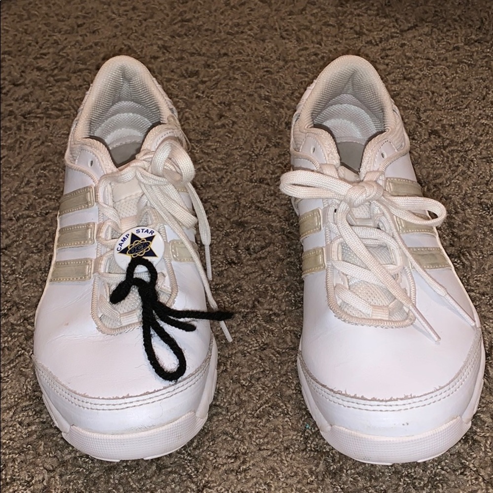 white addidas cheer shoes